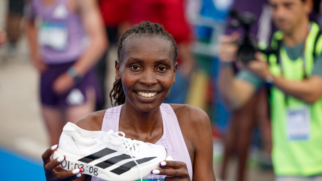 Agnes Ngetich aus Kenia lief an den Halbmarathon-Weltmeisterschaften der Konkurrenz auf und davon 20260920123148623.jpg