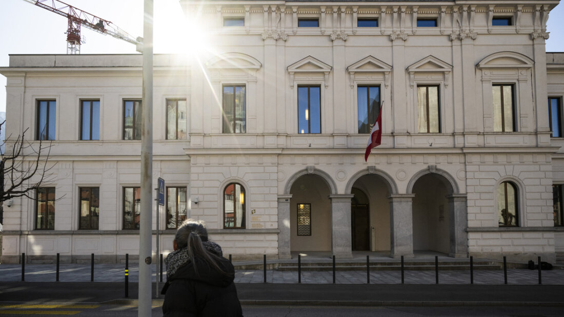 Die Verteidiger des Astra-Mitarbeiters und der Autoimporteure forderten deutlich tiefere Strafen als die Bundesanwaltschaft. (Archivbild) 20250910144542665.jpg