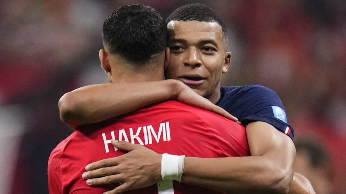 Vor vier Jahren tröstete Kylian Mbappé seinen damaligen Pariser Teamkollegen Achraf Hakimi. Auch diesmal ist Frankreich gegen Marokko in der Favoritenrolle 20260709043017430.jpg