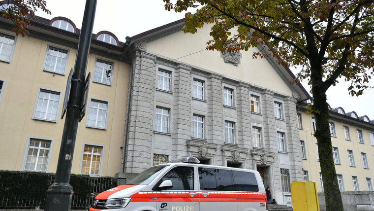 KEYSTONE/WALTER BIERI 20251201085748895.jpg