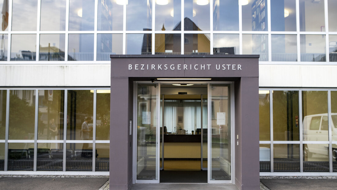 Ein 51-jähriger Mann stand am Donnerstag vor dem Bezirksgericht Uster, weil er seinen Bruder getötet haben soll. (Symbolbild) 20250911093423490.jpg