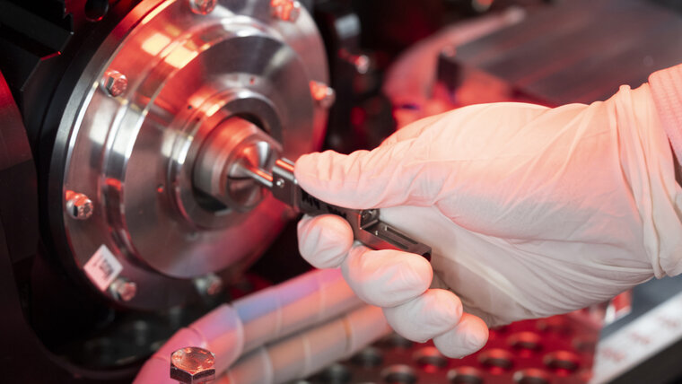 KEYSTONE/GAETAN BALLY 20251126092922014.jpg