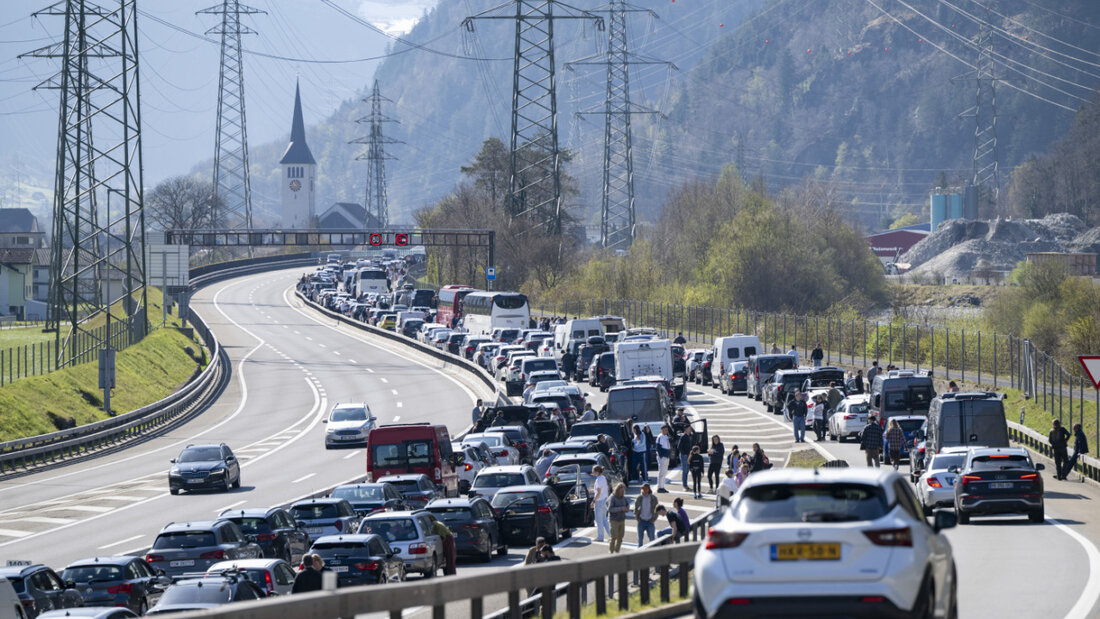 Grund für den Stau vor dem Gotthardtunnel ist eine Verkehrsüberlastung. (Archivbild) 20260514080501013.jpg