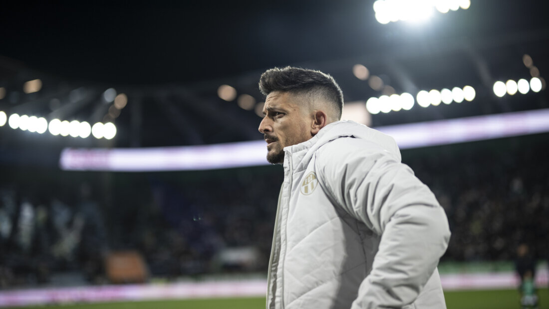 Zürichs Interimstrainer Dennis Hediger hat sein Team stabilisiert 20251206223916257.jpg