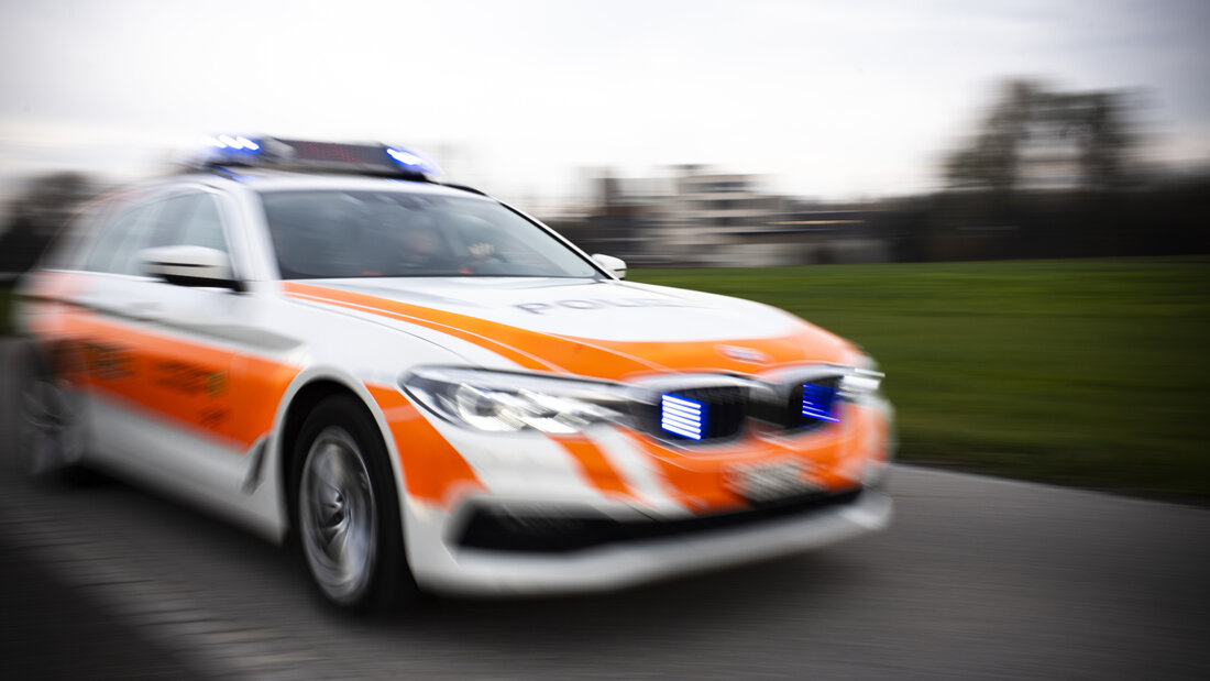 Die St. Galler Kantonspolizei musste zu einem Unfall in Lichtensteig ausrücken. (Archivbild) 20260903153237263.jpg