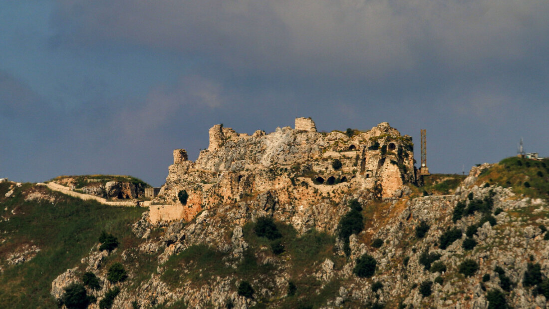 Eine Gesamtansicht der aus der Kreuzfahrerzeit stammenden Burg Beaufort (Belfort), die vor Ort als Qalaat al-Chakif oder Shaqif Arnun bekannt ist. Foto: Stringer/dpa 20260531105351292.jpg