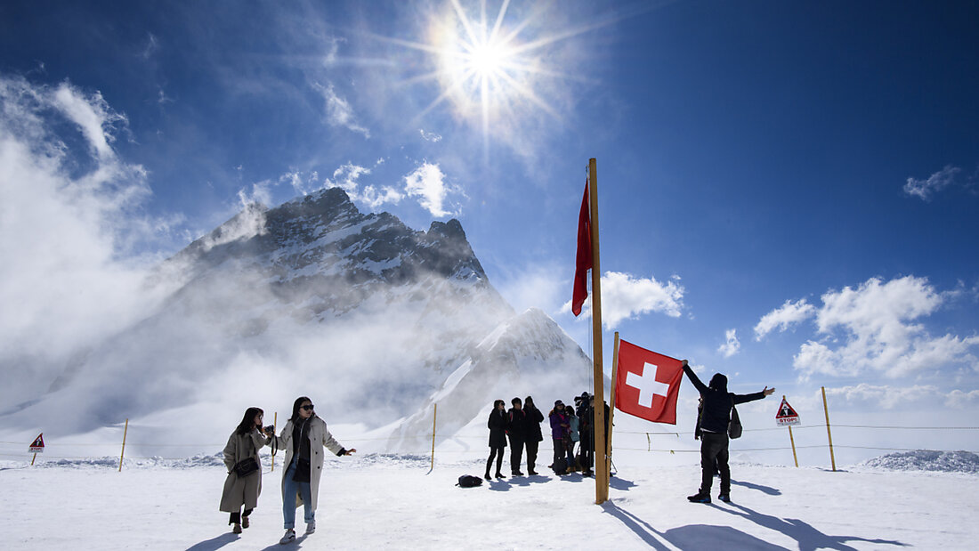 Im Jahr 2024 sind erneut mehr als eine Million Menschen auf das Jungfraujoch gereist. Und dank guter Schneeverhältnisse im Skigebiet verzeichnet die Jungfrau-Region einen Rekordstart in die Wintersaison 2024/25.(Archivbild) 20250103070847710.jpg