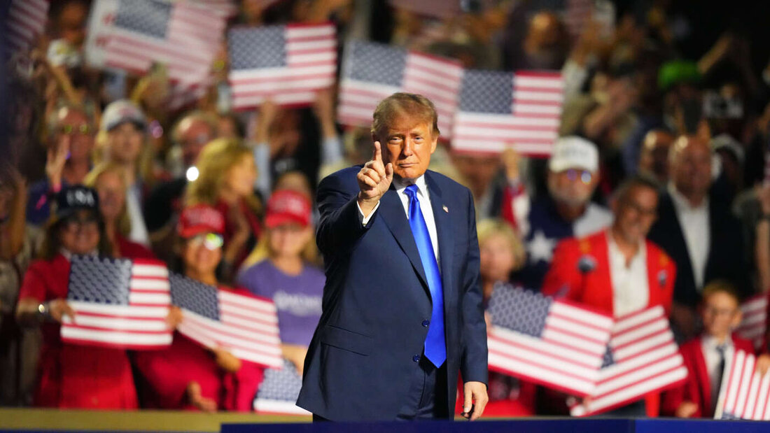 US-Präsident Donald Trump gestikuliert, als er seine Rede auf dem Parteitag der Republikaner beendet. Foto: Julio Cortez/AP/dpa 20260910065710219.jpg