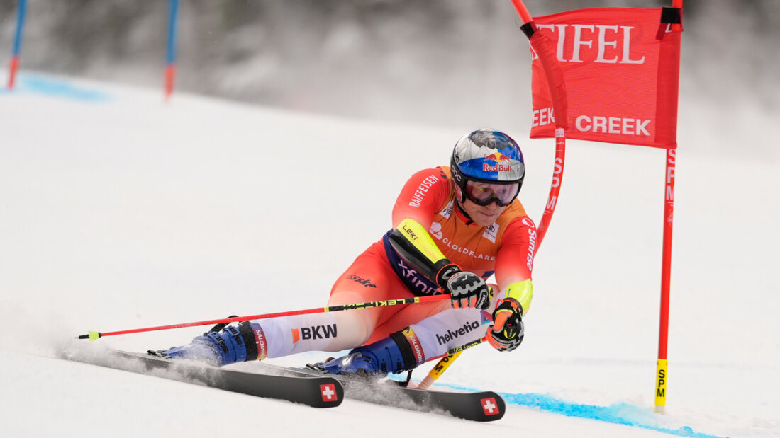 Eine Klasse für sich im 1. Lauf des Riesenslaloms in Beaver Creek: der mit der Nummer 1 gestartete Marco Odermatt 20251207185523153.jpg