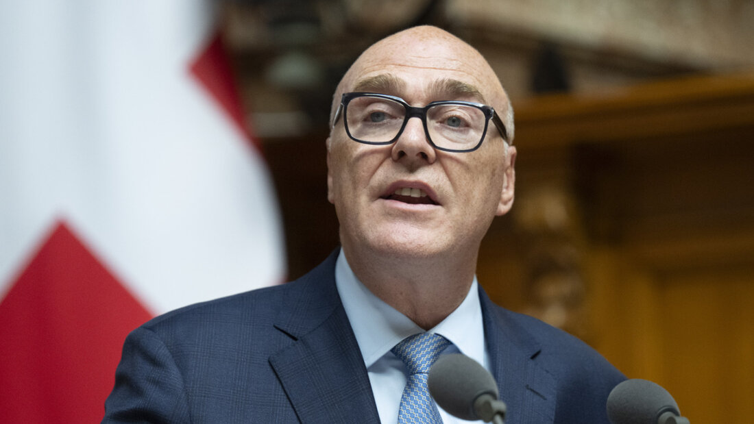 Verteidigungsminister Martin Pfister versicherte, das neue Gesetz erlaube keine allgemeine Überwachung der Bevölkerung. (Archivbild) 20260603184150985.jpg