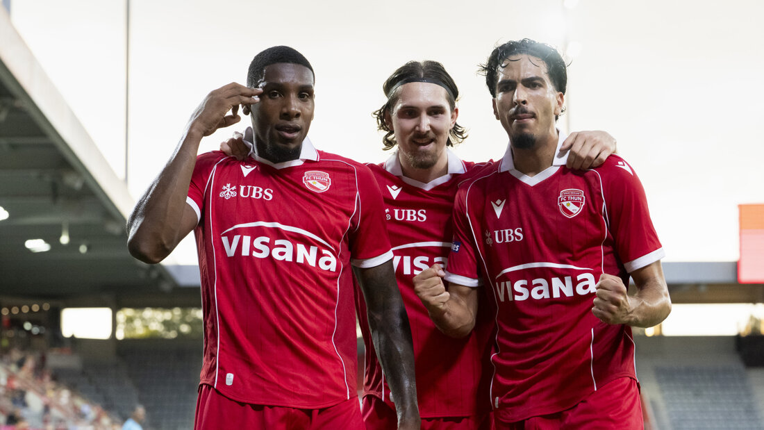 Dreimal Jubel, drei Tore: Torschütze Brighton Labeau, Marc Gutbub und Nassim Zoukit feiern das 2:0 gegen Vikingur Reykjavik 20260806220541220.jpg