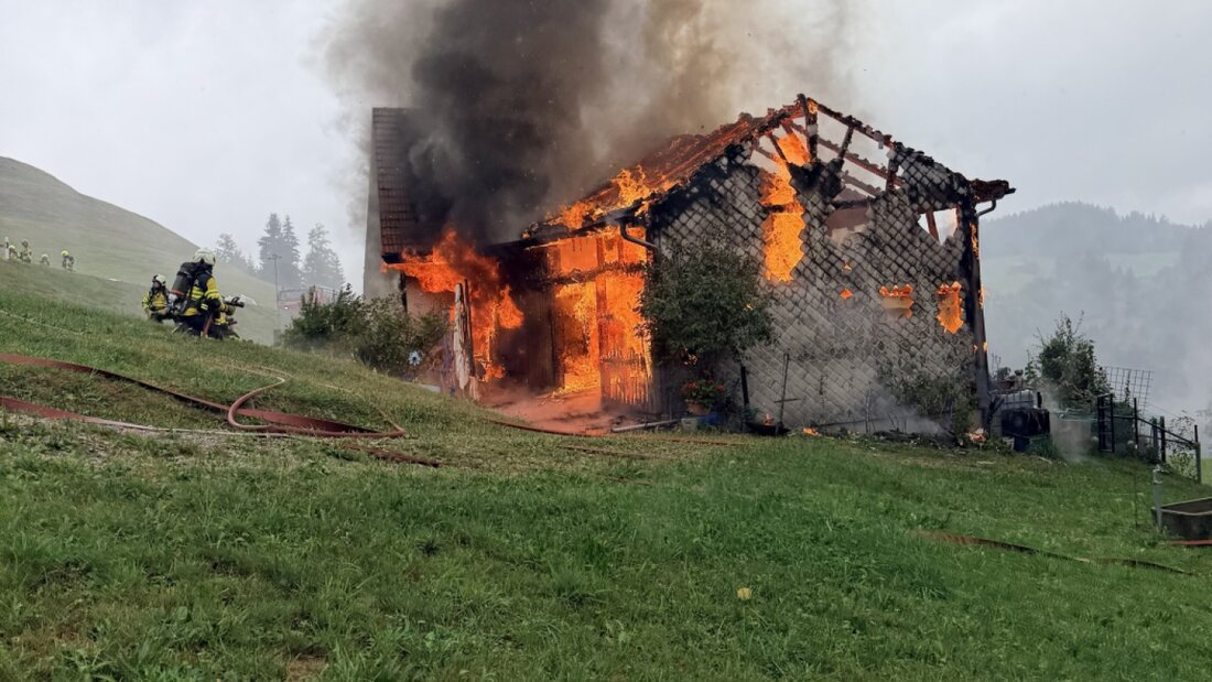Glück im Unglück im appenzell-ausserrhodischen Schwellbrunn: Von den Bewohnern des Appenzellerhöcklis wurde beim Vollbrand niemand verletzt. 20260821205104811.jpg