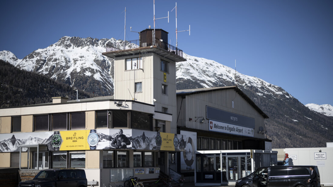 Der Flughafen Samedan im Engadin ist in die Jahre gekommen und soll für erneuert sowie ausgebaut werden. (Archivbild) 20251126133435439.jpg