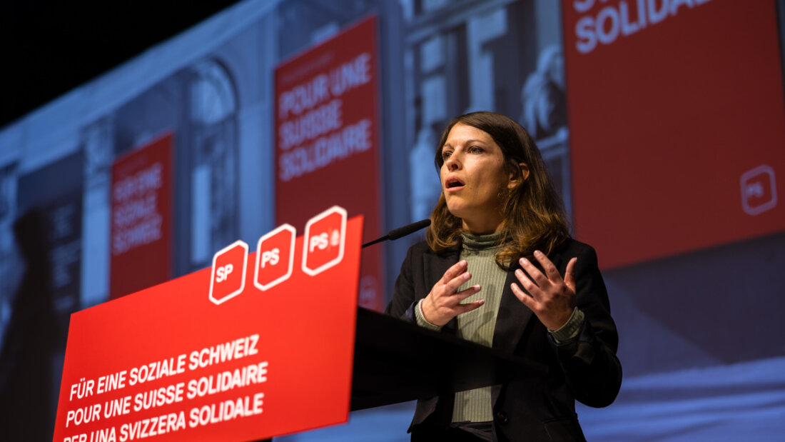 Mattea Meyer eröffnete den SP-Parteitag in Sursee LU. 20251025114412230.jpg