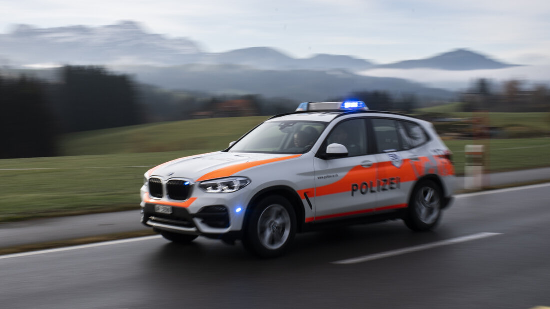 Die Ausserrhoder Kantonspolizei musste am Donnerstagmorgen zu einem Gewaltdelikt in Urnäsch ausrücken. (Archivbild)r) 20260416115307780.jpg