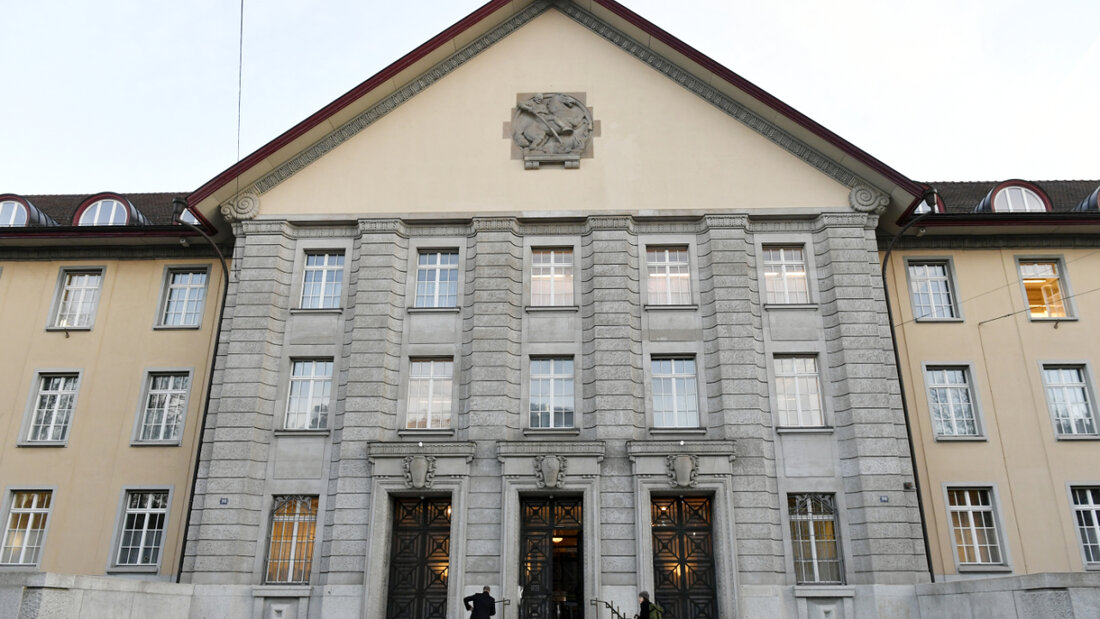 Eine Ungarin soll in Zürich Frauen zur Prostitution gezwungen haben. Sie sagt, dass sie selbst Opfer ihres damaligen Partners war. (Archivbild) 20260520131509613.jpg