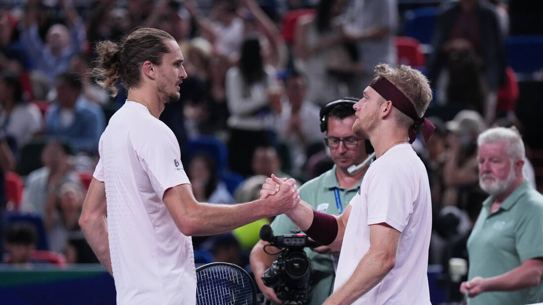 Alexander Zverev (links) verliert gegen Alejandro Davidovich Fokina 20261017131339322.jpg