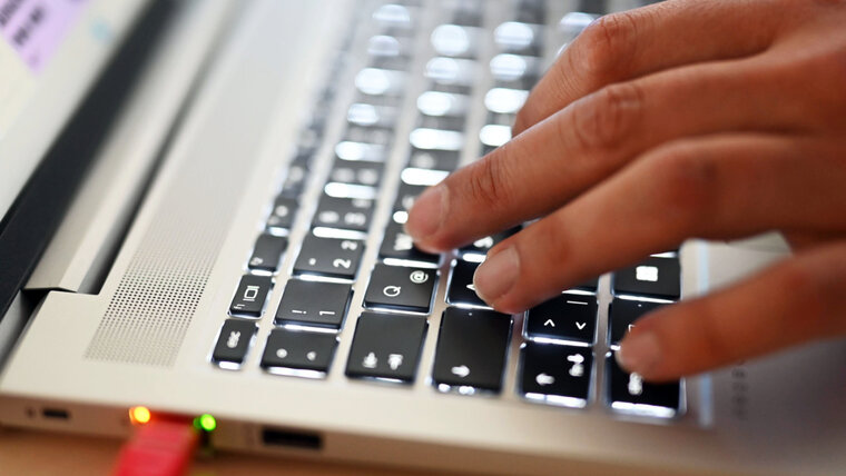 KEYSTONE/DPA/ULI DECK 20250925143214986.jpg