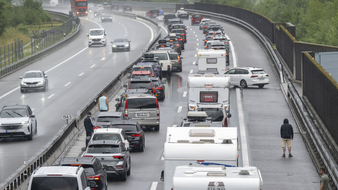 Bereits am Wochenende bildete sich vor dem Gotthard in Richtung Süden ein kilometer langer Stau. (Archivbild) 20260720131805706.jpg