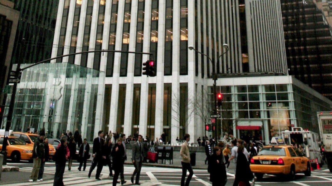 Das 50-stöckige und 215 Meter hohe General Motors Building an der Fifth Avenue in Manhattan liegt direkt an der südöstlichen Ecke des Central Parks. (Archivbild) 20260812071549993.jpg