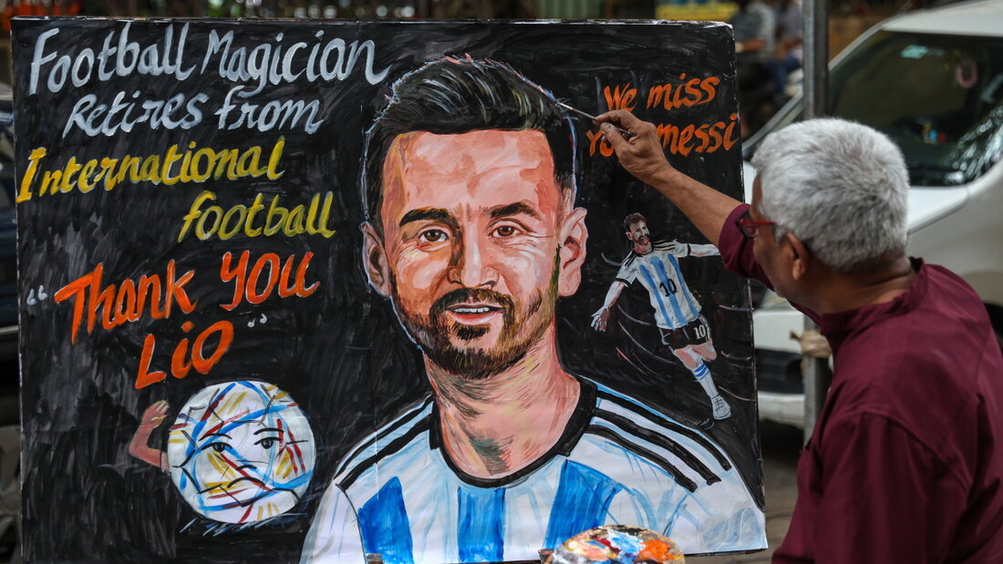 Ein Künstler malt anlässlich Messis Rücktrittserklärung Ende August ein Porträt des Argentiniers. Möglicherweise kommt noch ein 208. Länderspiel hinzu 20260916070403527.jpg