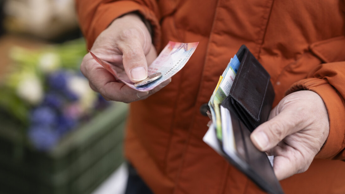 Wer das will, soll überall bar bezahlen können. Das verlangt die Volksinitiative "Bargeld ist Freiheit", über die am 8. März abgestimmt wird. (Themenbild) 20260106102639978.jpg