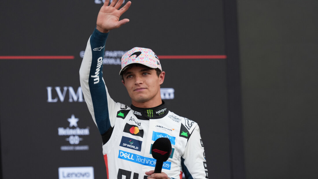 McLaren-Fahrer Lando Norris freut sichin Mexiko City über seine fünfte Pole-Position der Saison 20251026002632990.jpg