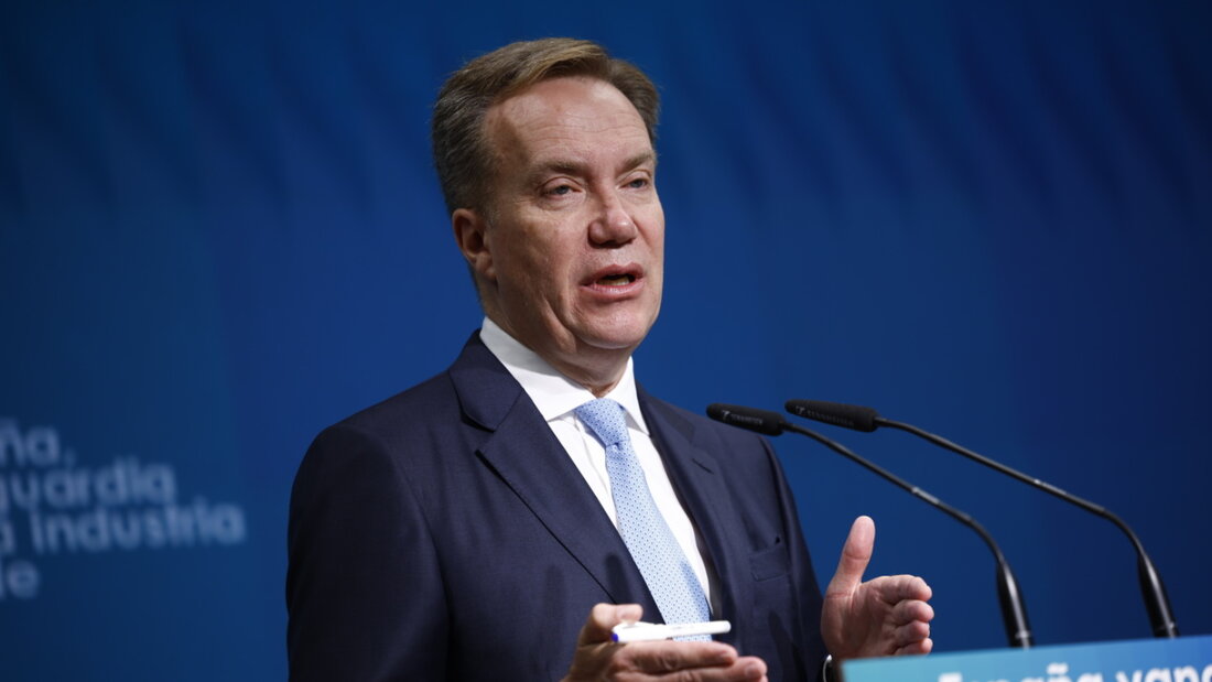 Angesichts gewaltiger Investitionen in Künstliche Intelligenz und Kryptowährungen warnt der Chef des Weltwirtschaftsforums (WEF), Børge Brende, vor Gefahren durch eine Blasenbildung. (Archivbild) 20251102104155930.jpg