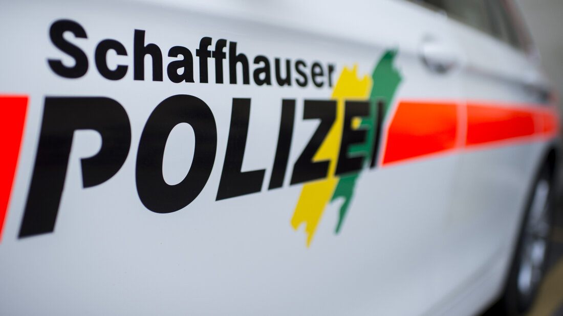 Die Schaffhauser Polizei rückte am Freitagmorgen wegen einer Drohung in Schaffhausen aus. (Archivbild) 20260703095255112.jpg