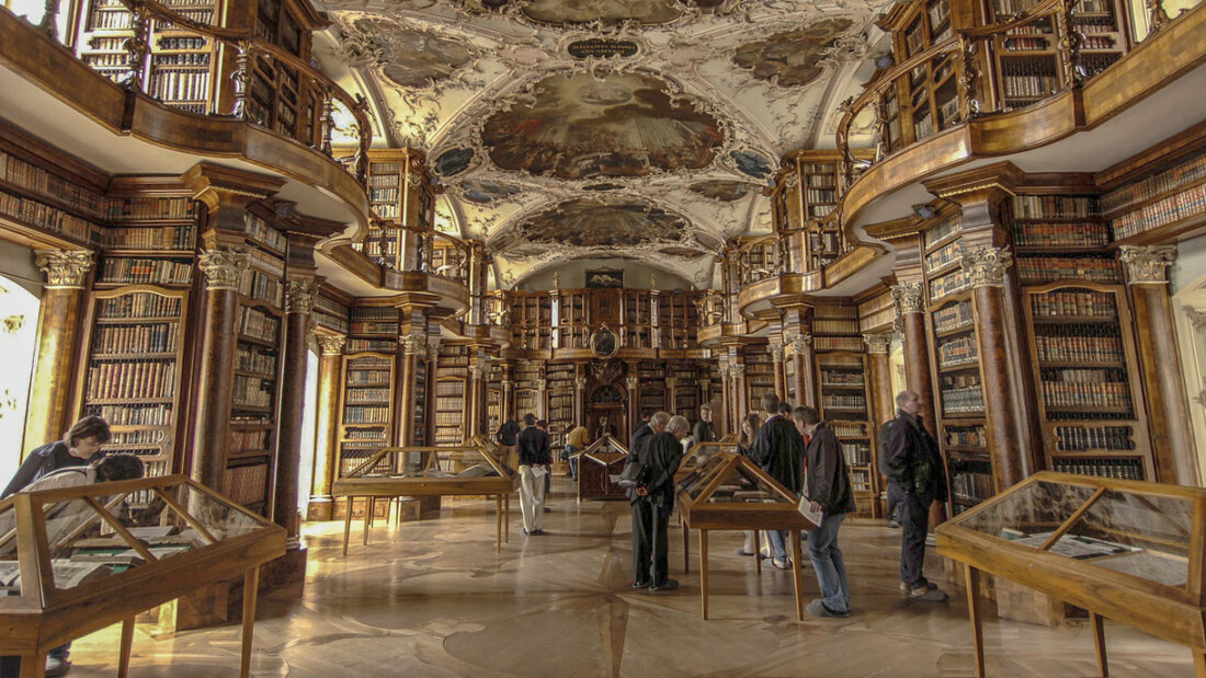 Die Stiftsbibliothek im St. Galler Klosterviertel gehört zu einem beliebten Ziel von Touristinnen und Touristen. (Archivbild) 20251030125547513.jpg