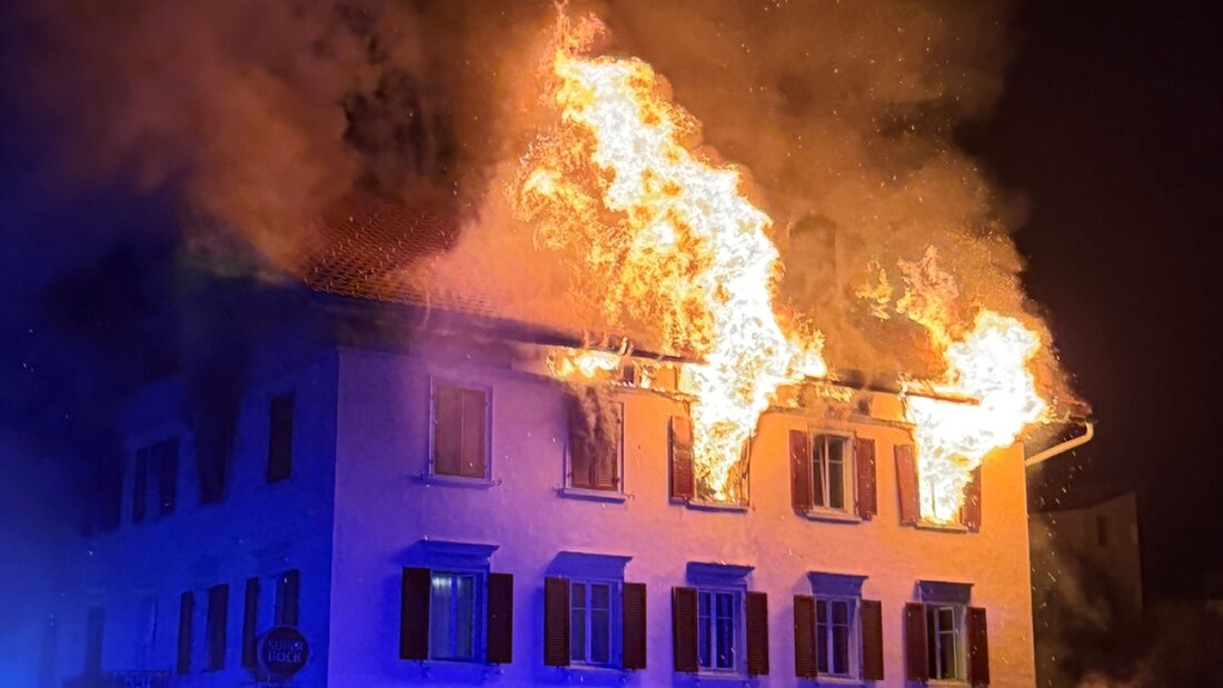 In der Nacht zum 21. August brannte in Thusis das Restaurant Beverin. Der Brand forderte vier Todesopfer, acht weitere Personen verletzten sich. 20260831084637394.jpg
