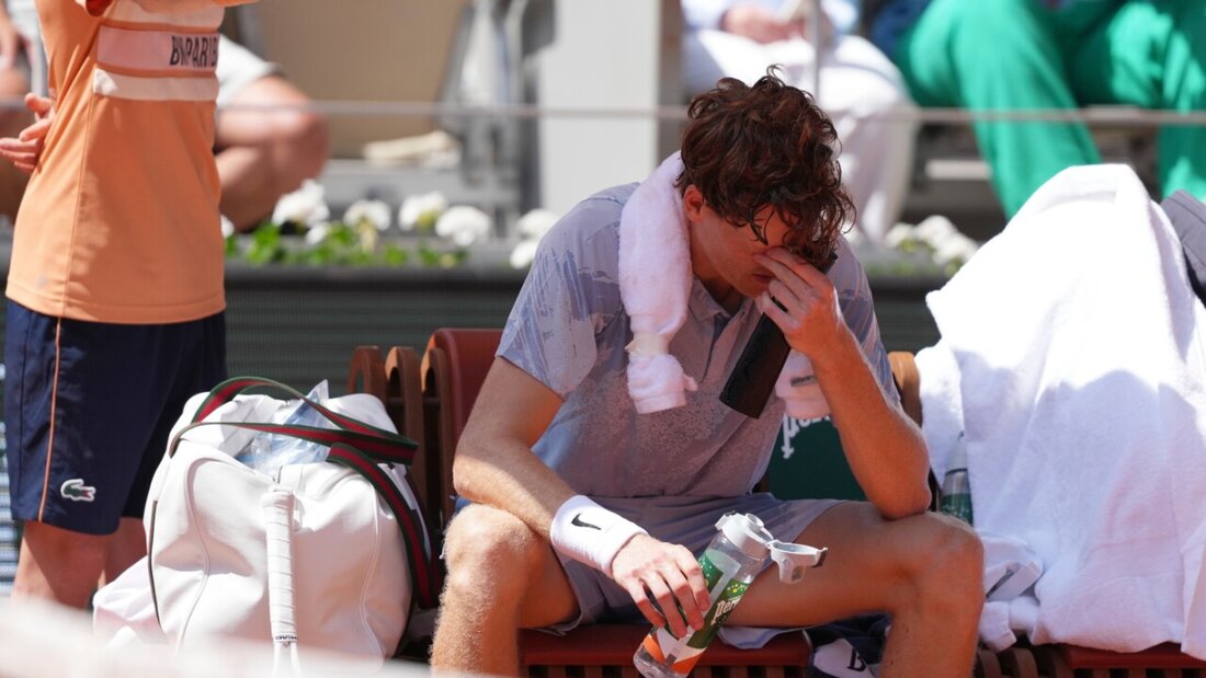 Am French Open hatte Jannik Sinner mit der Hitze zu kämpfen 20260528155146829.jpg