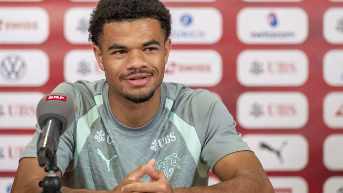 Zachary Athekame kommt zu seinem Debüt im Schweizer Nationalteam 20260926200020692.jpg