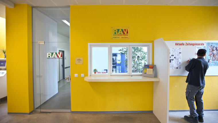 KEYSTONE/GAETAN BALLY 20250611084904614.jpg