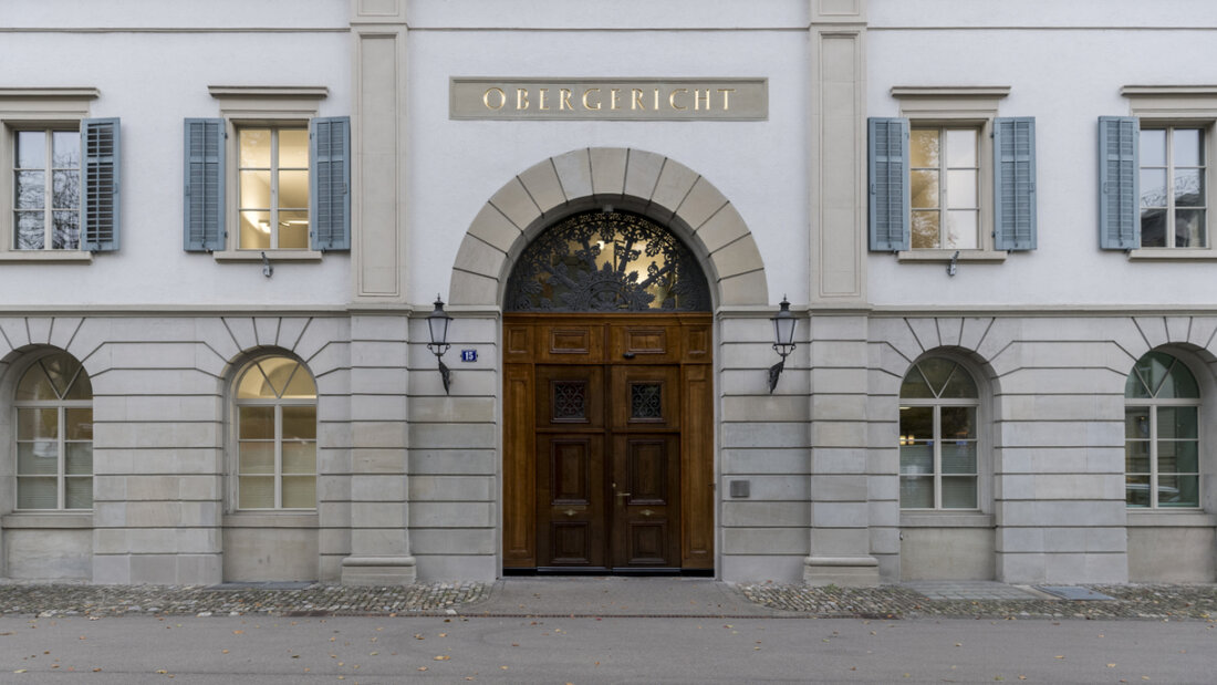 Das Zürcher Obergericht soll entscheiden, ob die Verwahrung der "Parkhausmörderin" in eine stationäre Massnahme umgewandelt wird. (Symbolbild) 20251202104129063.jpg