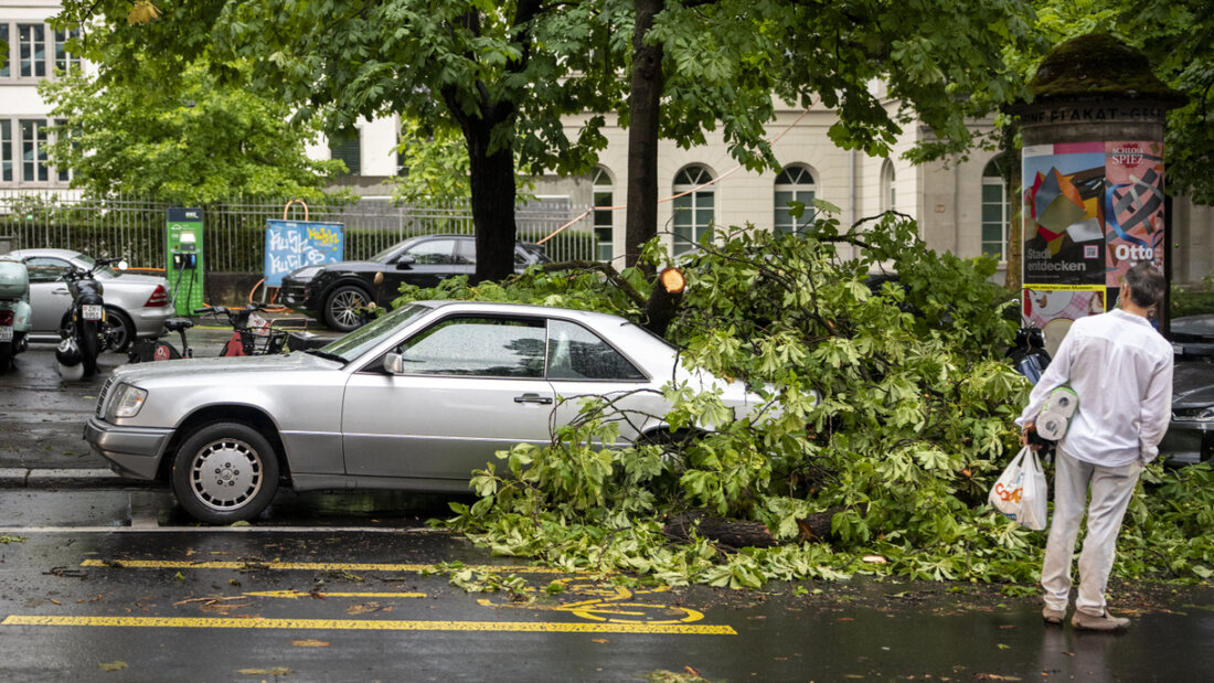 Am Freitagabend ist ein heftiges Unwetter über den Kanton und insbesondere die Stadt Zürich hinweggefegt. 20260620003755821.jpg
