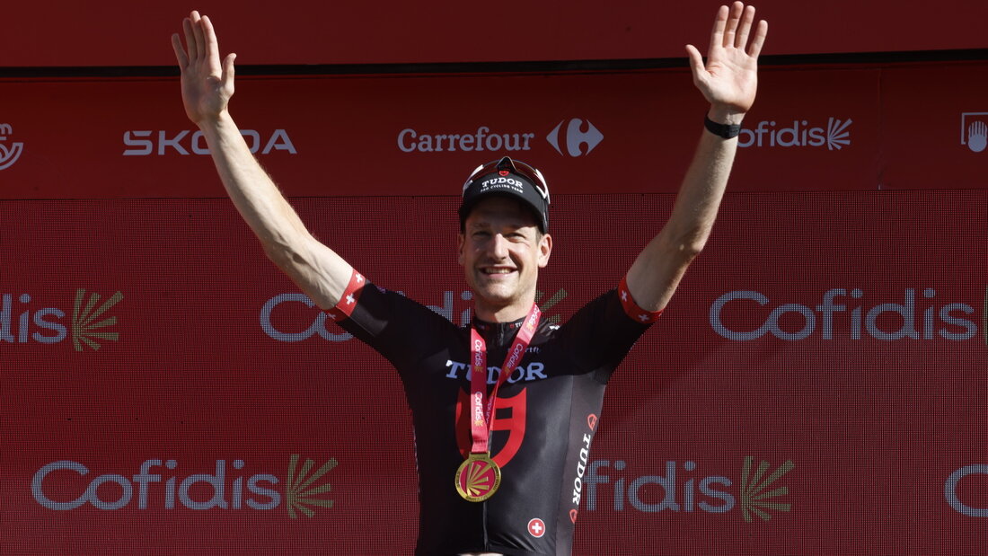 Stefan Küng lässt sich für seinen Tagessieg an der Vuelta feiern 20260910180628446.jpg