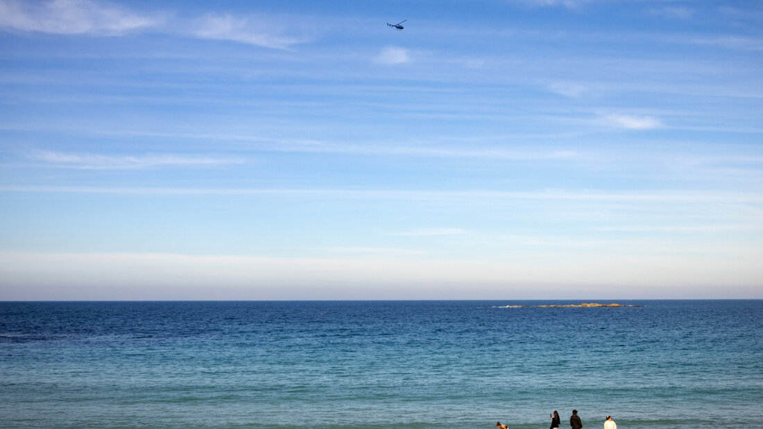 Blick auf den Coogee Beach. Foto: Nadir Kinani/AAP/dpa 20260613090201758.jpg
