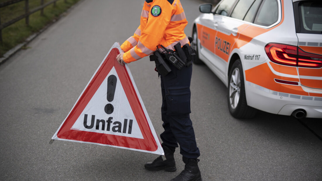 Die 26-jährige Frau wurde gemäss der Kantonspolizei St. Gallen schwer verletzt. (Symbolbild) 20251216103744330.jpg