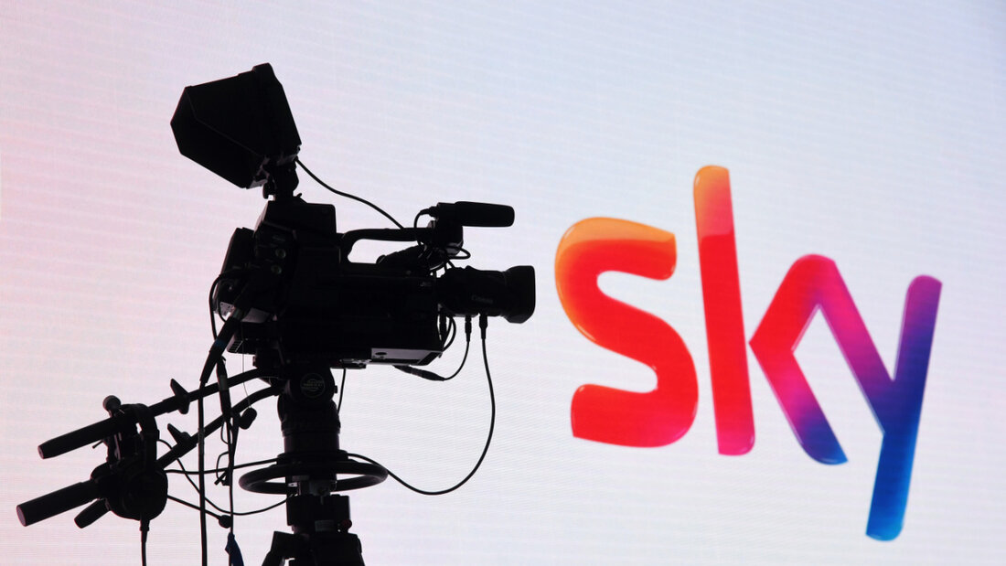 Die vor allem für Live-Sport bekannte Sky Deutschland soll von RTL gekauft werden. RTL übernimmt so auch das Sportangebot von Sky in der Schweiz. Noch müssen aber die Wettbewerbsbehörden grünes Licht geben.(Archivbild) 20250627100318281.jpg