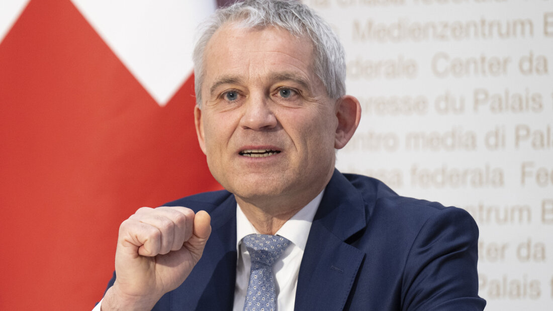 Justizminister Beat Jans erläutert vor den Medien, wie der Bundesrat schnelle Datenabfragen unter den Kantonspolizeien ermöglichen will. Dafür nötig sind eine Verfassungsänderung und gesetzliche Anpassungen. 20260219094038502.jpg