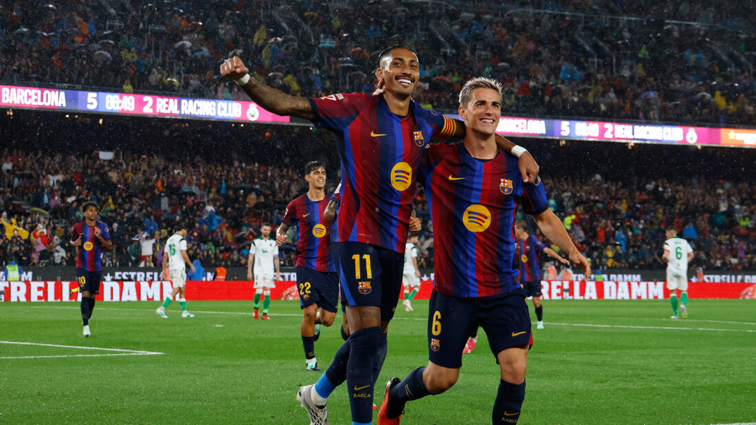 Barcelonas Hattrick-Torschütze Raphinha (links) jubelt über einen seiner drei Treffer gegen Racing Santander 20260917062847327.jpg