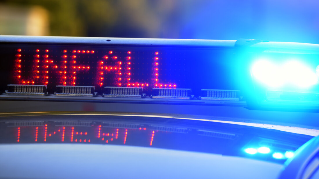 Auf der Autobahn A12 bei Flamatt hat sich am Montagmorgen ein Unfall ereignet. (Symbolbild) 20260713090428620.jpg