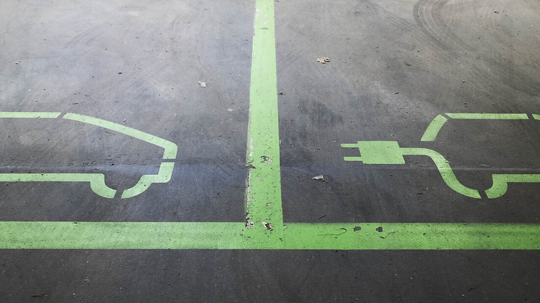 Die Nachfrage nach neuen rein elektrischen Fahrzeugen ist 2024 nach etlichen Boomjahren gesunken. (Symbolbild) 20250130092802073.jpg