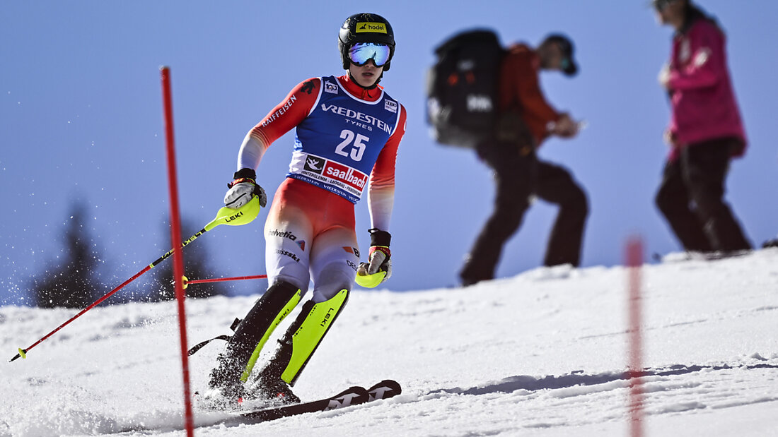 Der Zuger Slalom-Junioren-Weltmeister Lenz Hächler gewinnt auch den zweiten Europacup-Riesenslalom im Wallis. (Archivbild) 20241206152541073.jpg