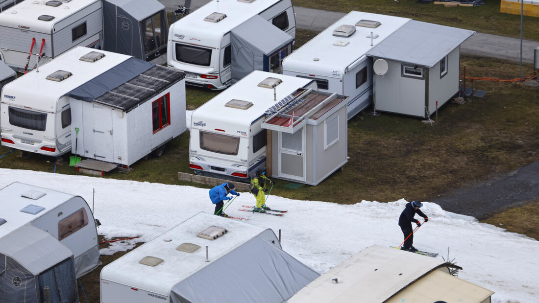 Die Schweizer Parahotellerie, hier etwa ein Campingplatz in Grindelwald, haben im vergangenen Winter stabile Übernachtungszahlen registriert. (Archivbild) 20260519094031105.jpg