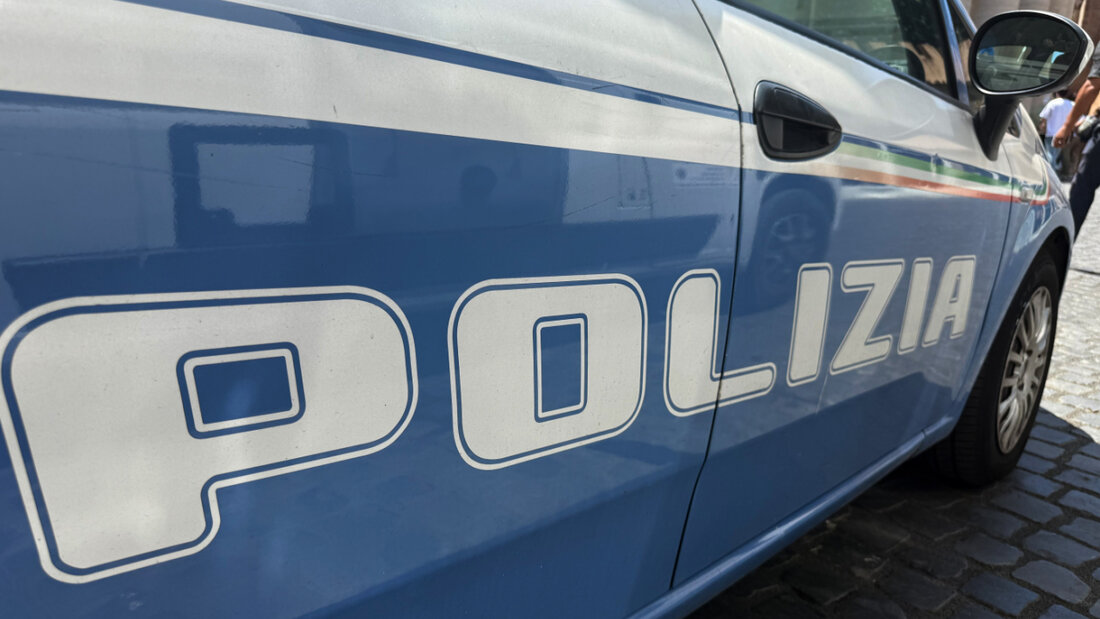 ARCHIV - Ein Wagen der italienischen Staatspolizei. Foto: Sabina Crisan/dpa/Symbolbild 20260601172558104.jpg