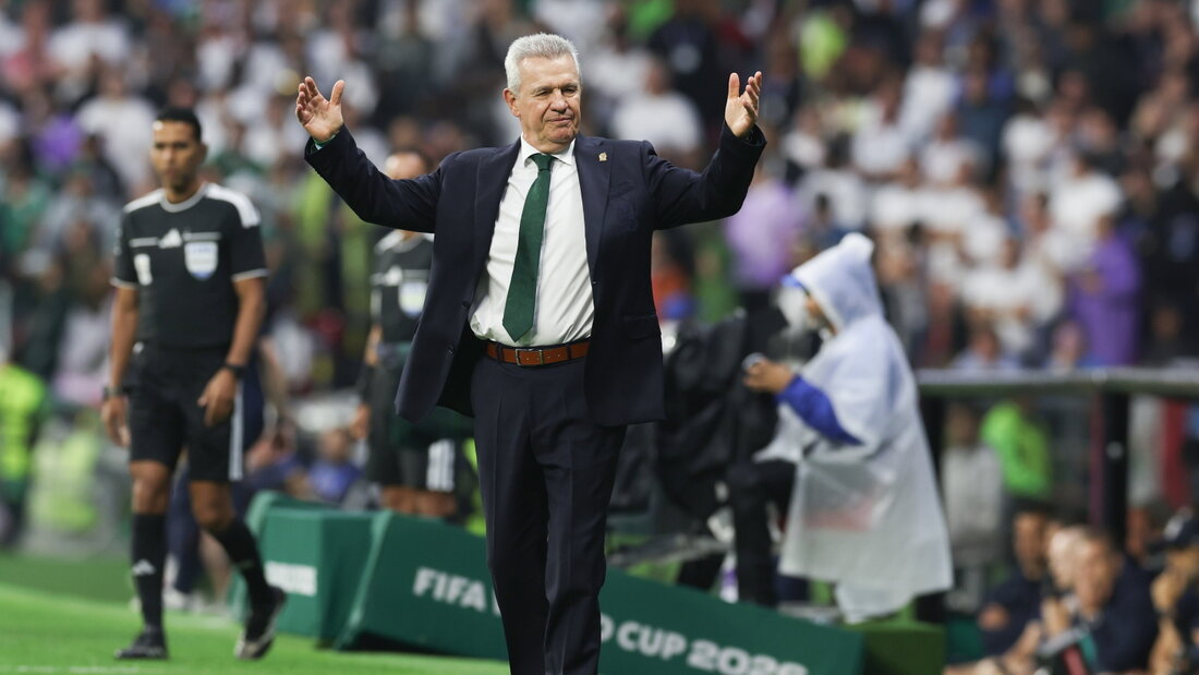 Nach der bitteren 2:3-Niederlage in den WM-Achtelfinals gegen England hört Javier Aguirre als Mexikos Nationaltrainer auf 20260706073810392.jpg