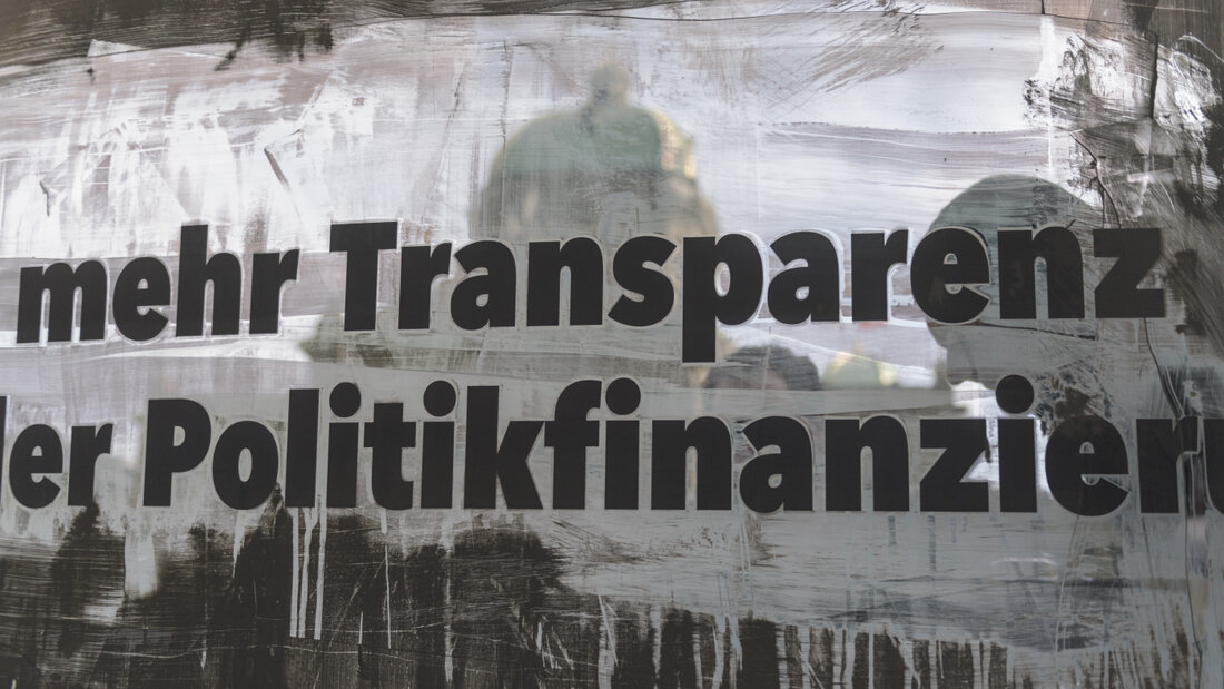 Die Gesamteinnahmen der Bundesratsparteien SVP, SP, FDP und Mitte lagen für das Kalenderjahr 2025 zwischen 2,7 Millionen Franken (Mitte) und 7,9 Millionen Franken (SP). (Themenbild) 20260831094058406.jpg