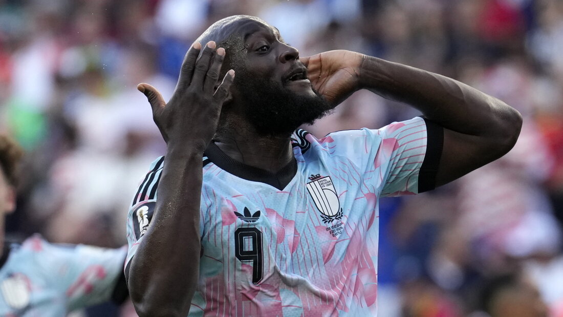 Romelu Lukaku kann sich eine Spitze gegen Trump und die FIFA bei seinem Torjubel gegen die USA nicht verkneifen 20260710051520043.jpg